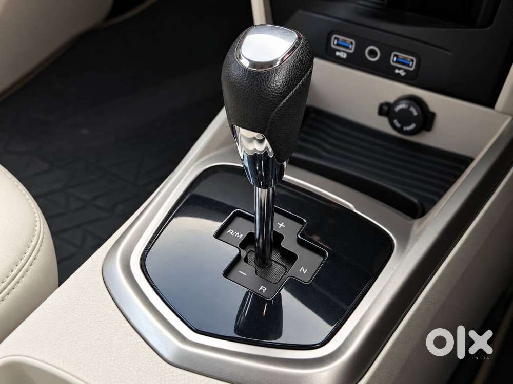 Mahindra Xuv300 W8 (o) 1.5 Diesel Amt, 2021, Diesel