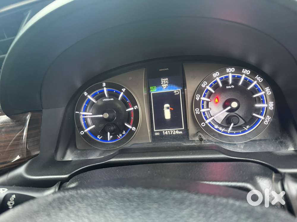 Toyota Innova Crysta 2.8 Zx At 7 Seater, 2017, Diesel