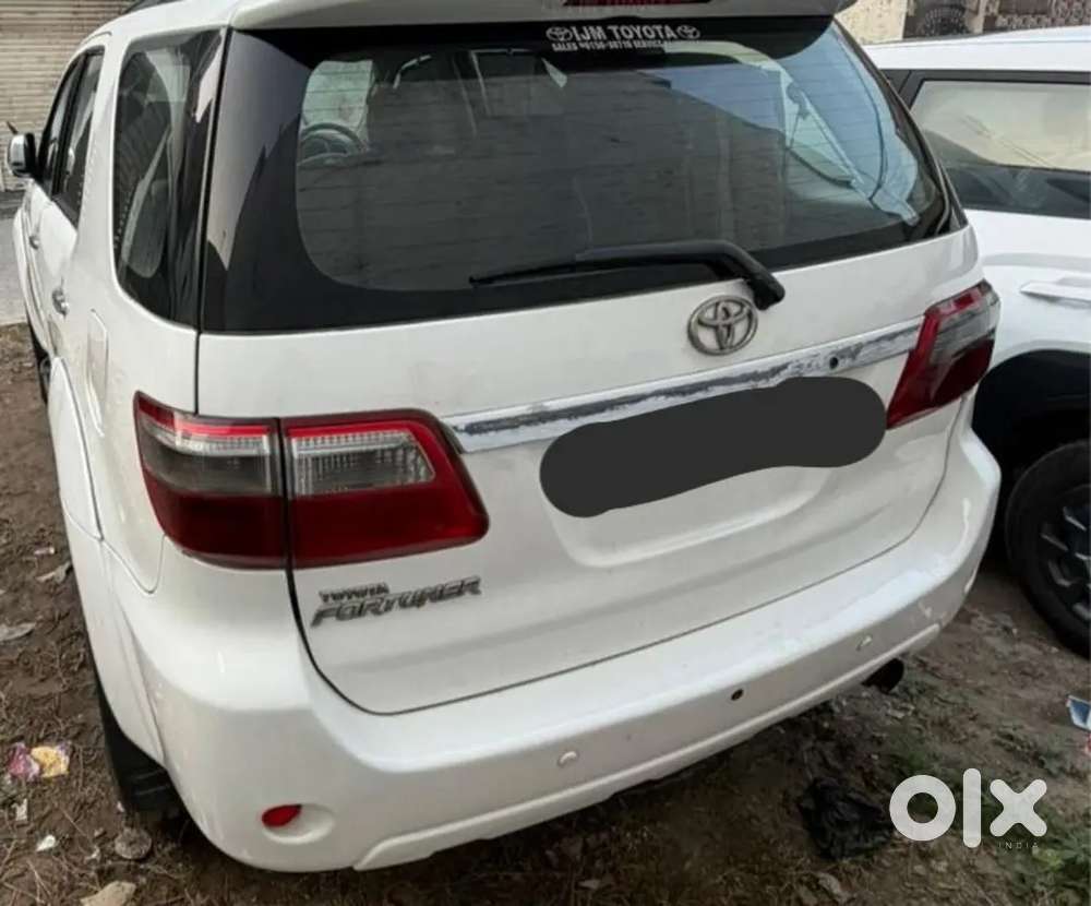 Toyota Fortuner 2011 4*4 Mt