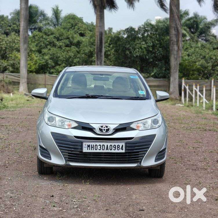 Toyota Yaris J Cvt, 2018, Petrol