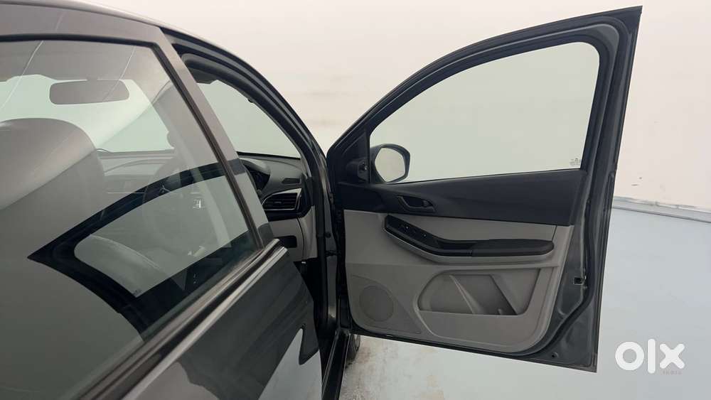 Tata Tiago 1.05 Revotorq Xt Option, 2023, Petrol
