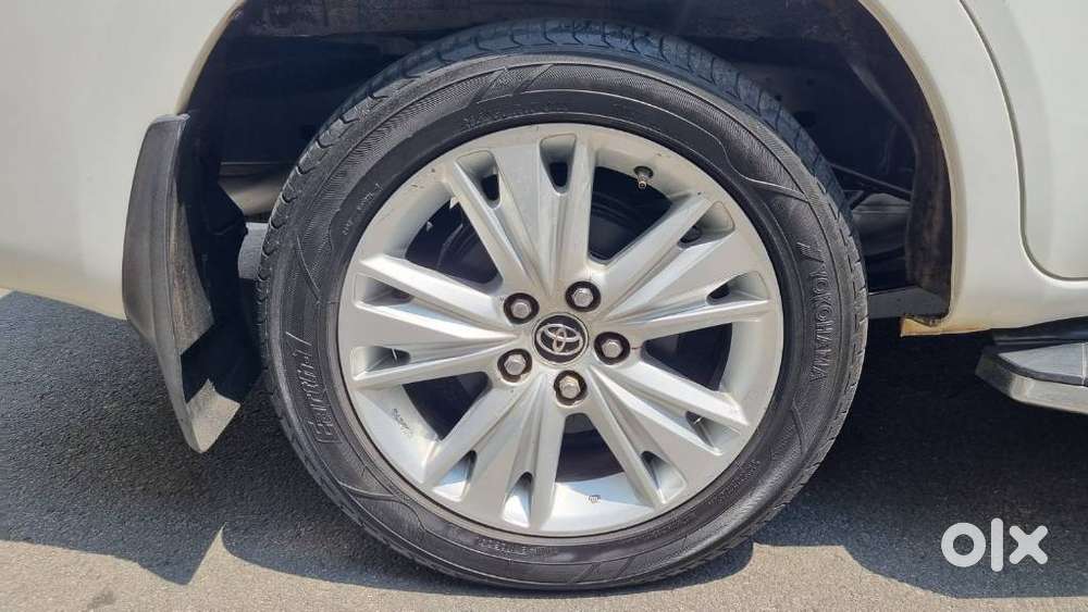 Toyota Innova Crysta 2.8z Automatic, 2016, Diesel