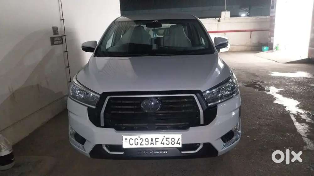 Toyota Innova Crysta 2023
