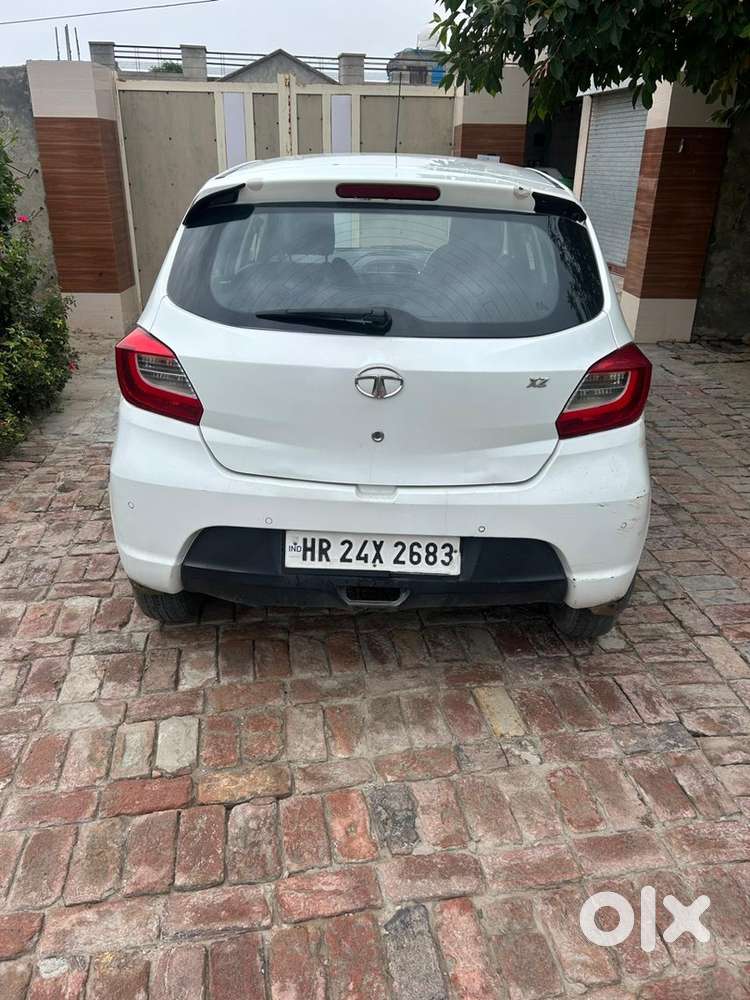 Tata Tiago Petrol 2016