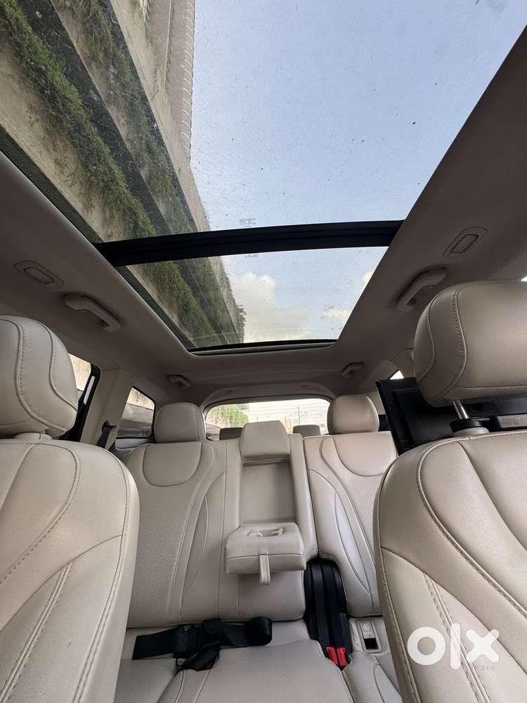 Mahindra Xuv700 2.2 Ax 7 Diesel At Str, 2023, Diesel