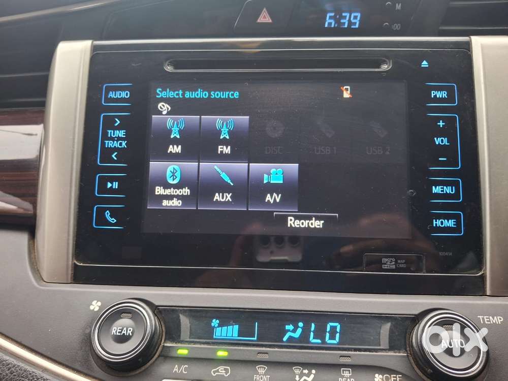 Toyota Innova Crysta 2.4 V 8 Str, 2017, Diesel