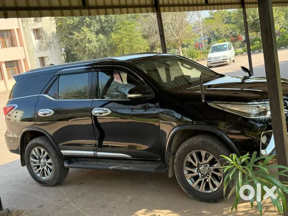 Toyota Fortuner 2017 Diesel 120000 Km Driven