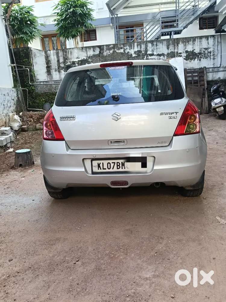Maruti Suzuki Swift Zxi 2010