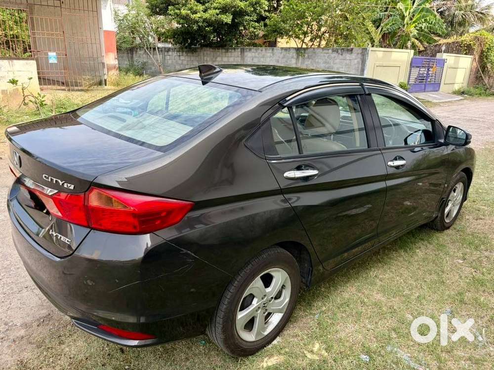 Honda City 4th Gen 1.5 V I-vtec Mt  Golden Brown Metallic