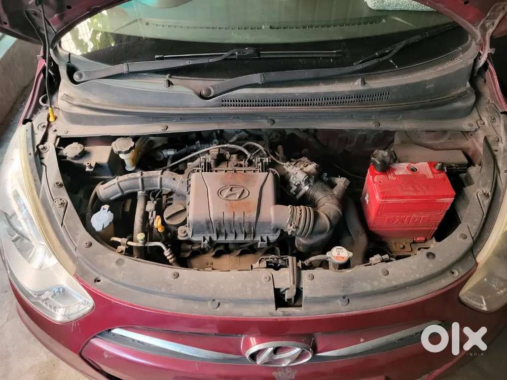 2015 Hyundai I10 1.2 Gls Sportz Bsiv – Petrol  Red  2nd Owner