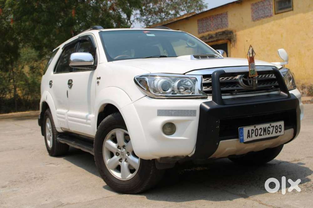 Toyota Fortuner 3.0 4x4 Manual, 2011, Diesel