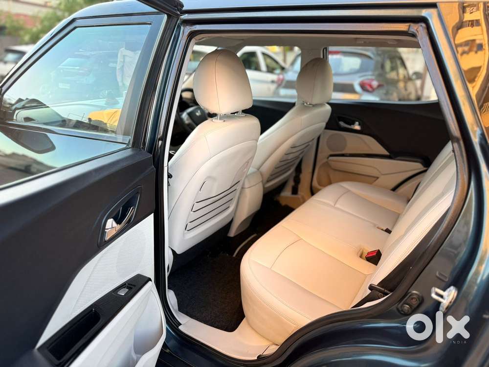 Mahindra Xuv300 W6 Diesel, 2023, Diesel