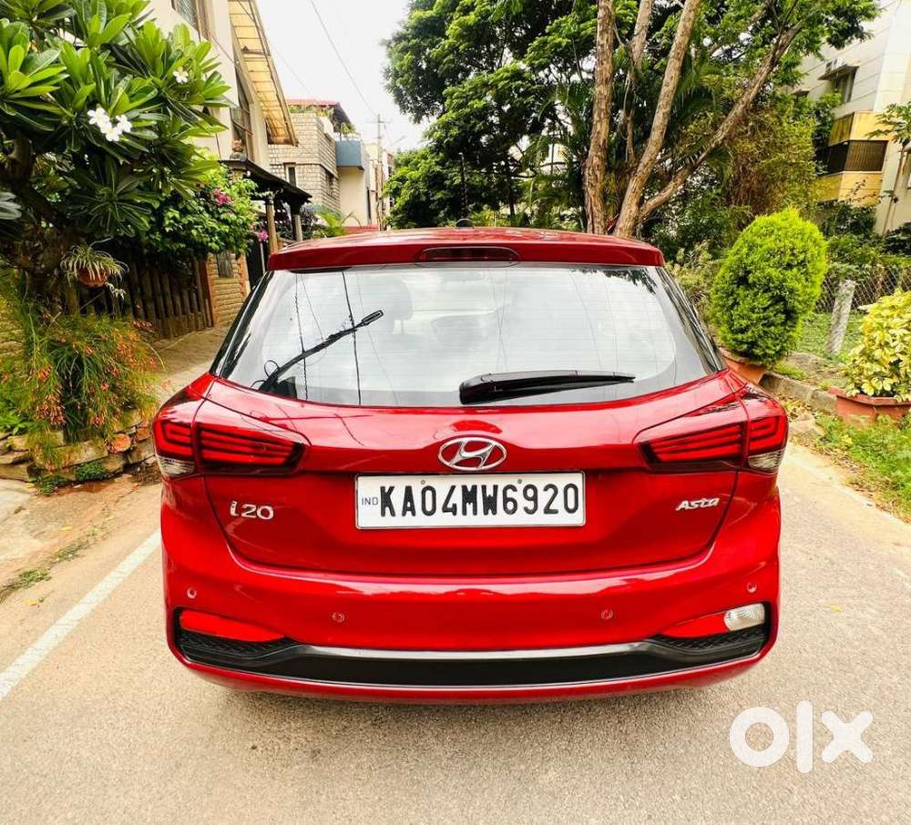 Hyundai I20 Asta 1.4 At With Avn, 2019, Petrol