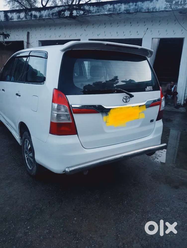 Toyota Innova 2015 Diesel 210000 Km Driven