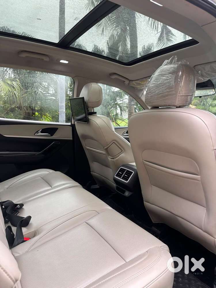 Mahindra Xuv700 2.2 Ax 7 Diesel At Str Awd, 2023, Diesel