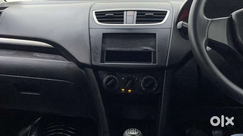 Maruti Suzuki Swift 1.2 Lxi (o), 2016, Petrol