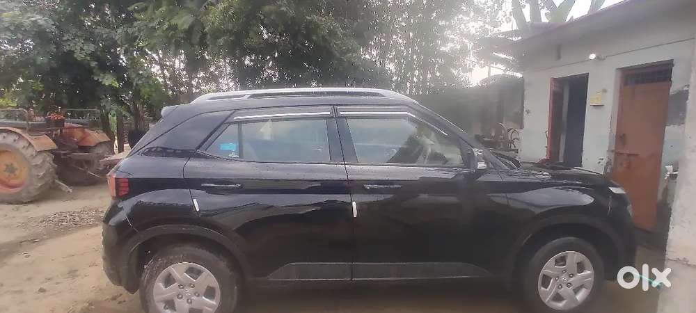 Hyundai Venue Knight 2022 Petrol