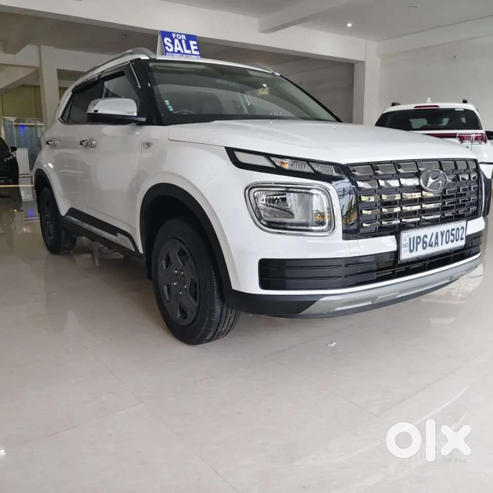Hyundai Venue 1.0 S (o) Turbo Dct, 2024, Petrol