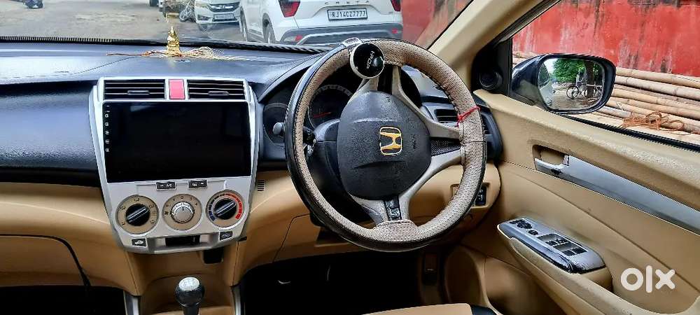 Well Maintained Car With Big Led Screen