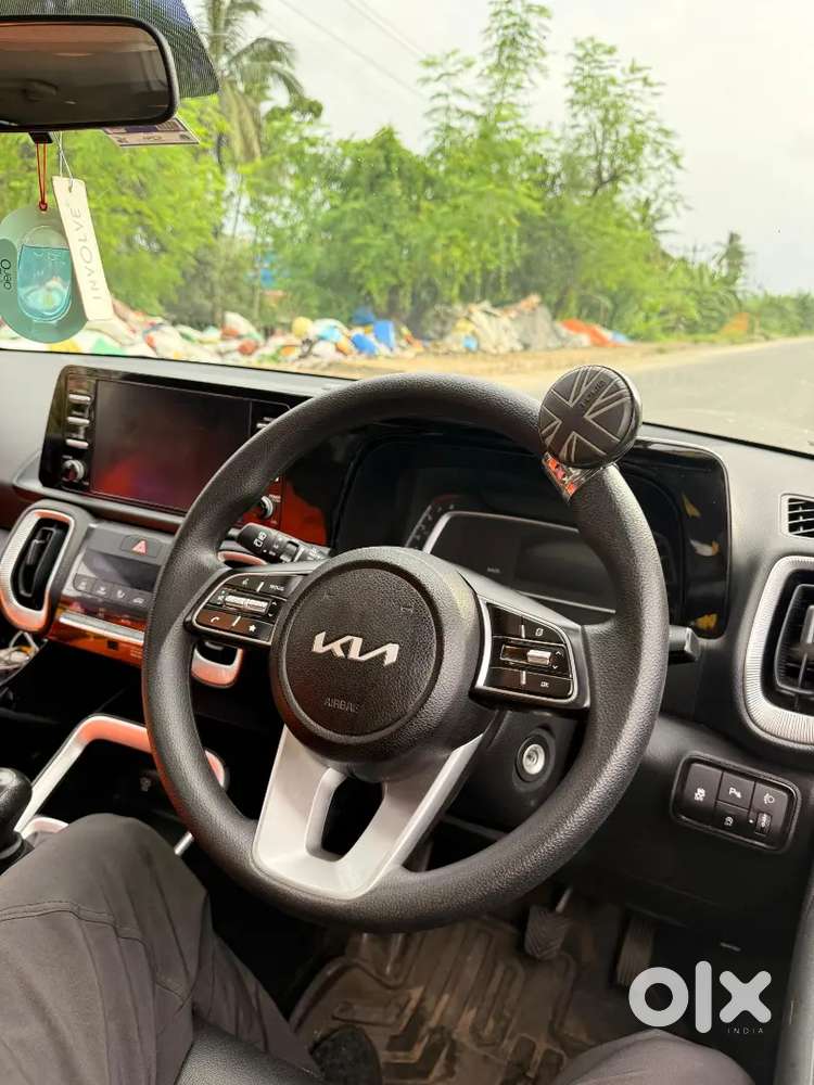 Only 10 Months Old Kia Sonet Htk+(0) For Sale