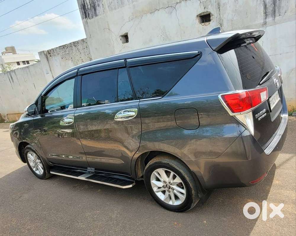 Toyota Innova Crysta 2.4 V 8 Str, 2017, Diesel