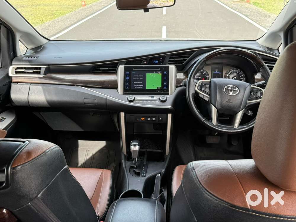 Innova Crysta 2.8z At