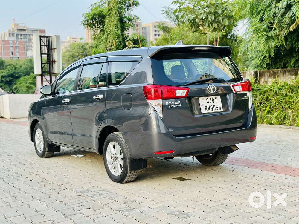 Toyota Innova Crysta 2.4 V 8 Str, 2017, Diesel