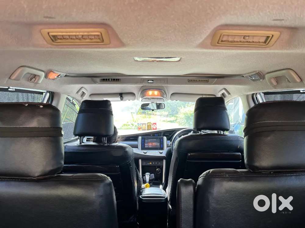 Toyota Innova Crysta 2016 Diesel 200000 Km Driven