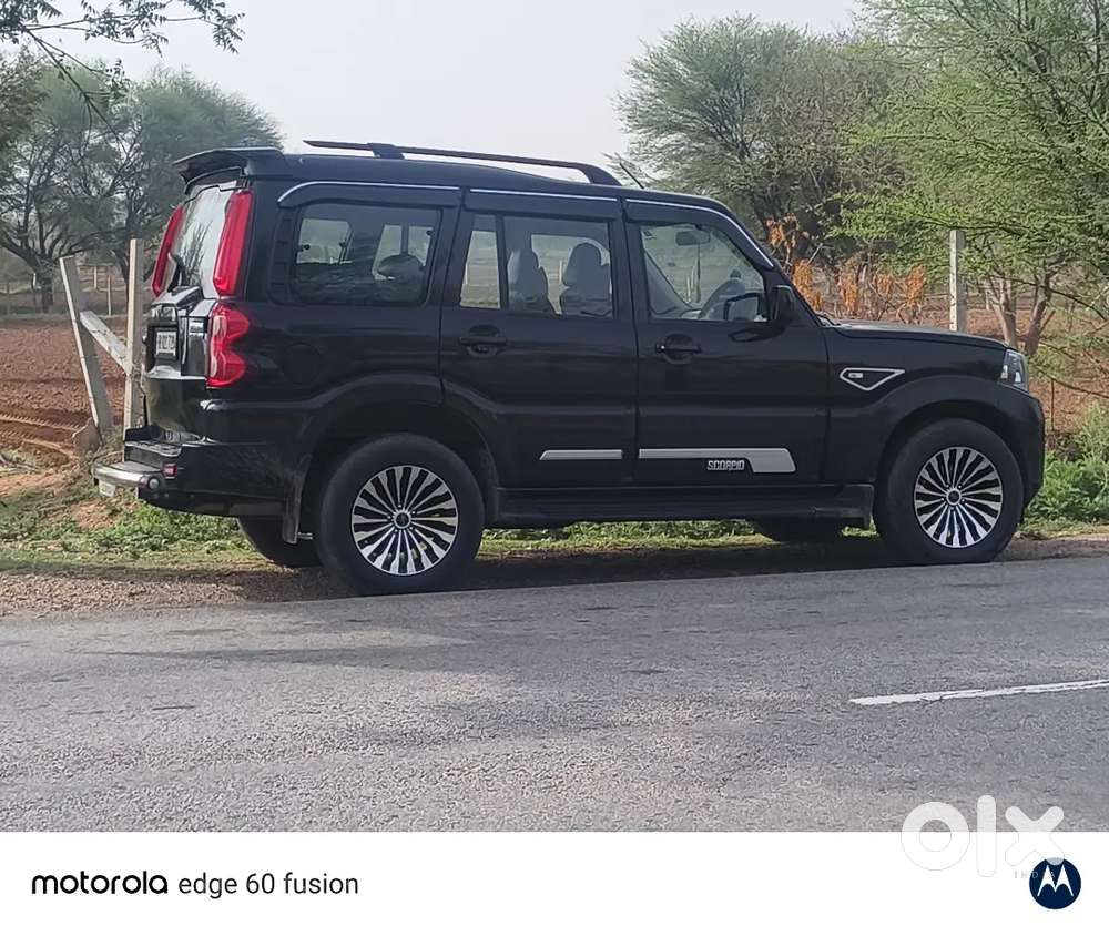 Mahindra Scorpio Classic 2025 Variant Showroom Pice Only 6700 Km Drive