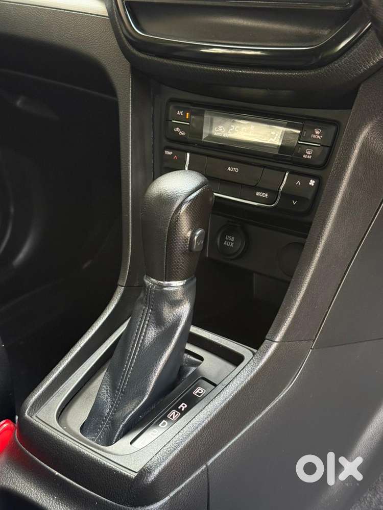 Maruti Suzuki Vitara Brezza 1.5 Zxi At, 2022, Petrol