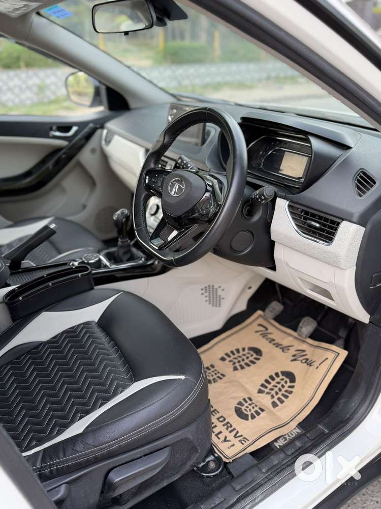 Tata Nexon 1.5 Revotorq Xz Plus Hs Dual Tone, 2023, Petrol
