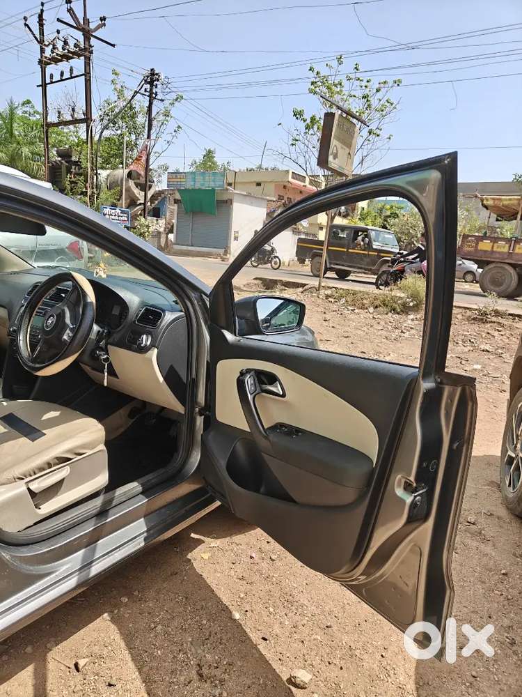 Volkswagen Polo 2013 Petrol 94000 Km Driven