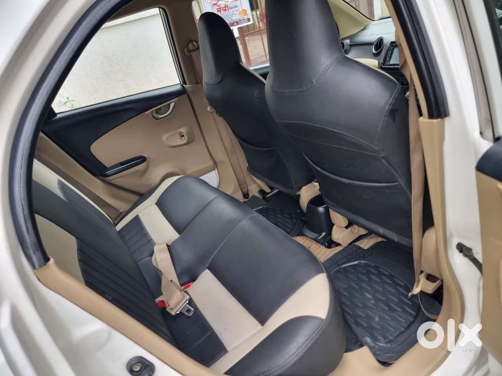 Honda Brio V Automatic, 2014, Petrol