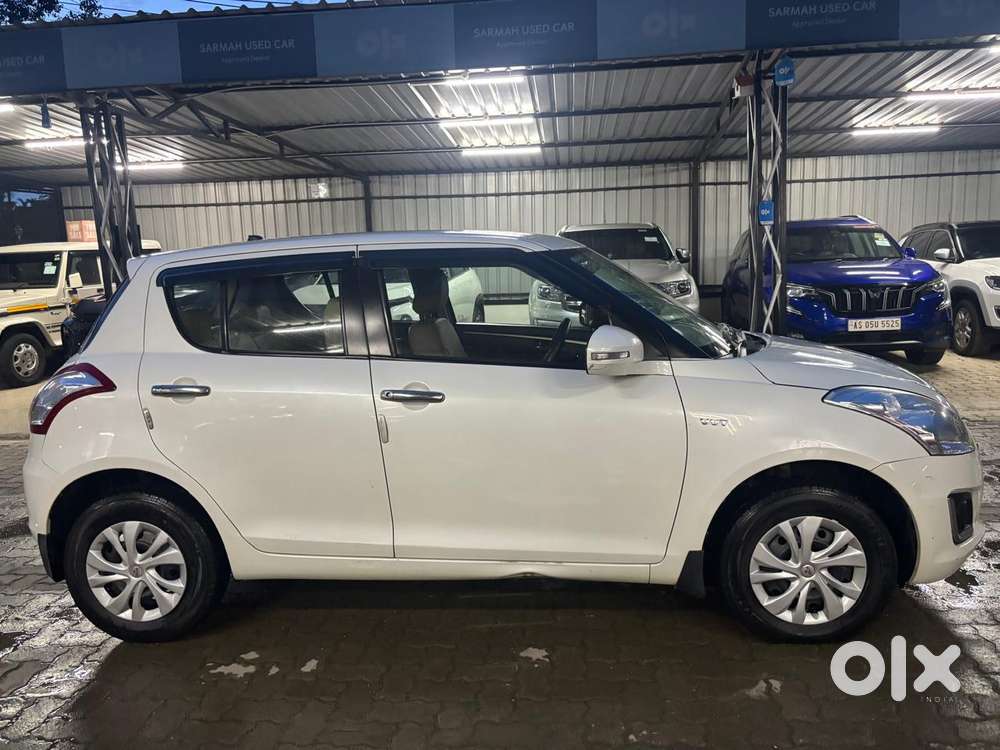 Maruti Suzuki Swift Vxi + Manual, 2015, Petrol