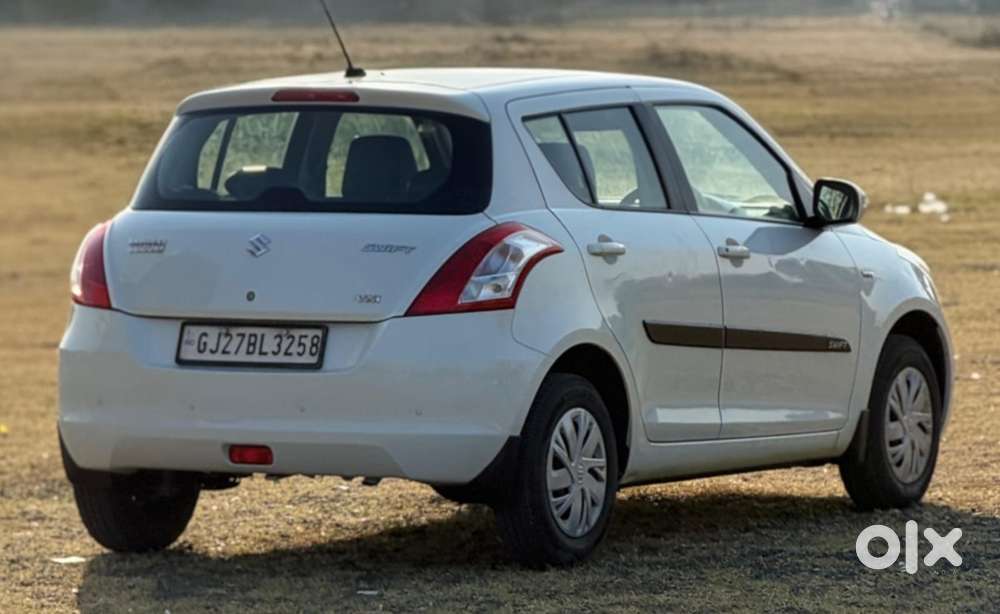 Maruti Suzuki Swift Vxi Optional, 2017, Petrol