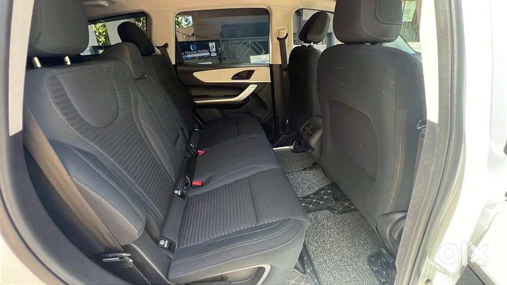 Mahindra Xuv700 7 Seater 2024 Diesel Very Well Maintained