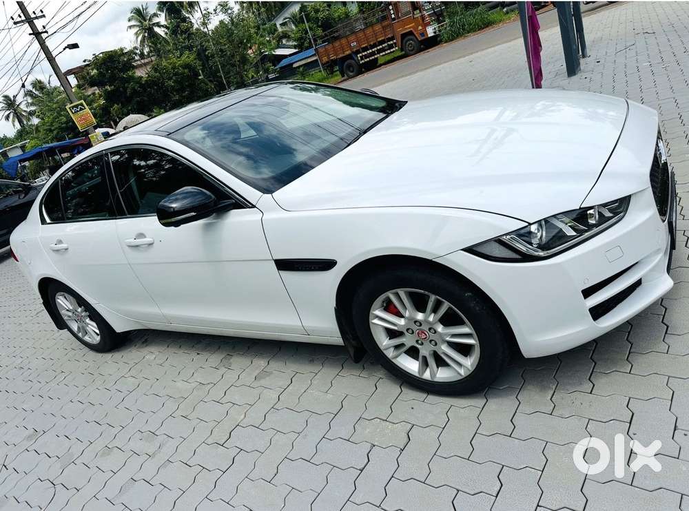 Jaguar Xe Portfolio, 2017, Diesel