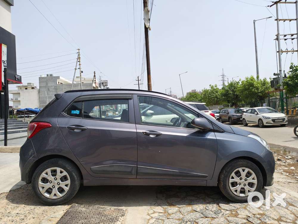 Hyundai Grand I10 Sportz, 2016, Petrol