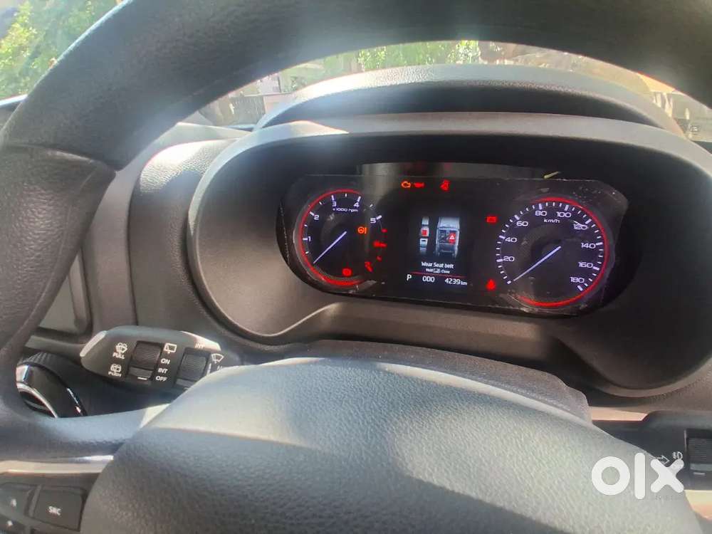 Mahindra Thar Roxx 2025 Petrol 4300 Km Driven