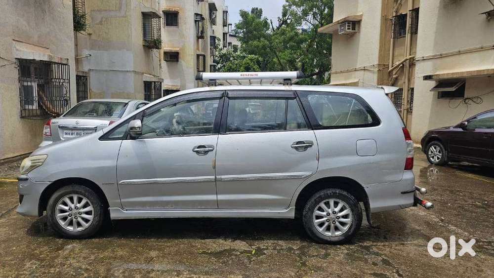 Toyota Innova 2.5 Vx 8 Seater Bs Iv, 2013, Diesel