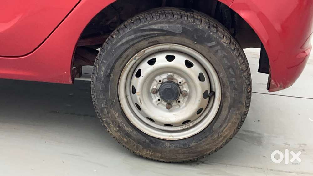 Tata Tiago Xe, 2019, Petrol