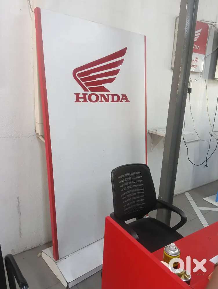 Need advisors for two wheeler showrooms