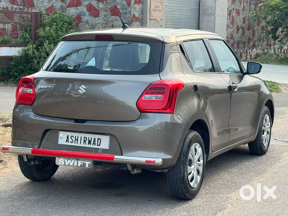 Maruti Suzuki Swift Vxi + Manual, 2024, Petrol