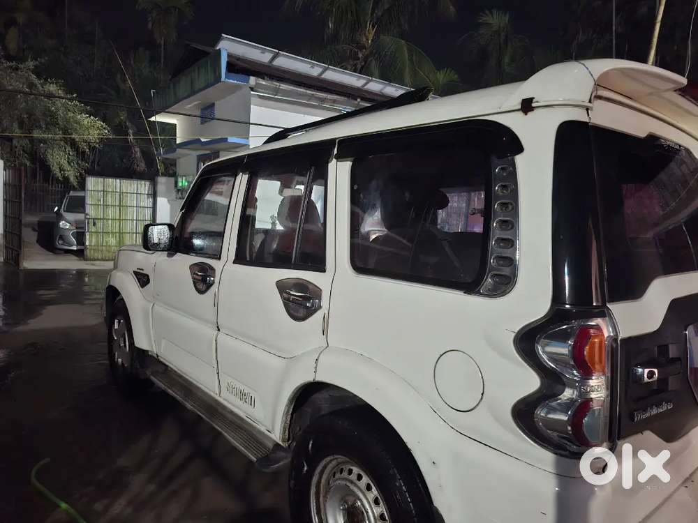 Mahindra Scorpio Classic 2015 Diesel 230000 Km Driven
