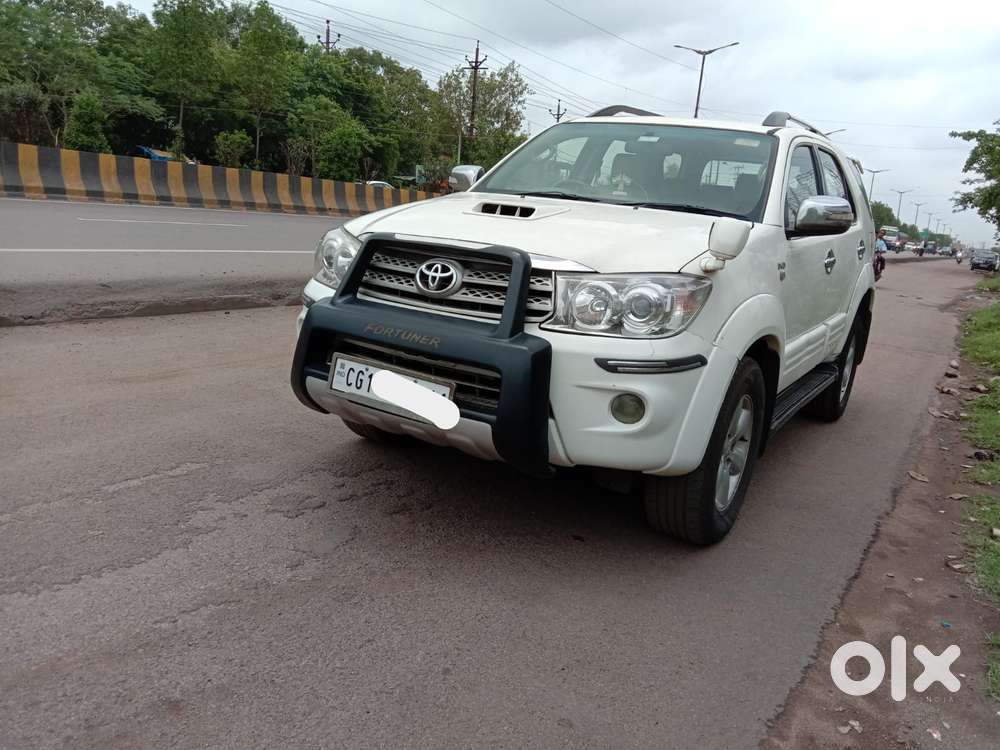 Toyota Fortuner 4x2 Manual, 2011, Diesel