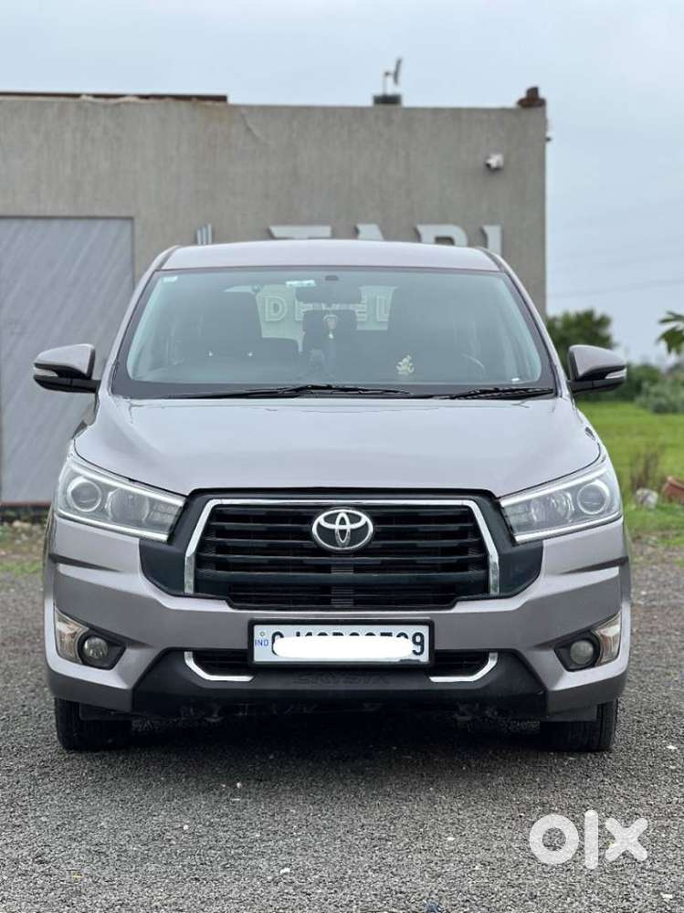Toyota Innova Crysta 2.4 V 8 Str, 2017, Diesel