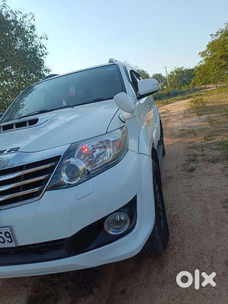 Toyota Fortuner 2014 Diesel Well Maintained  Showroom Track Available
