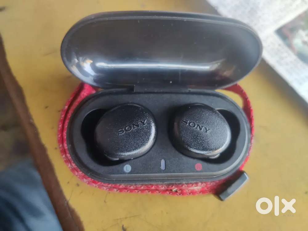 Sony wf-xb700 earbuds