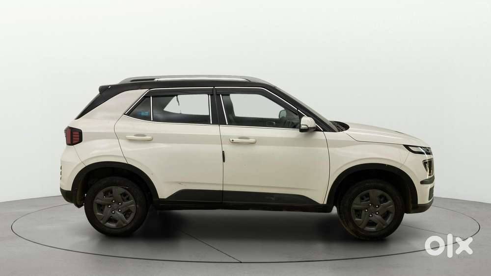 Hyundai Venue 1.2 S (o), 2023, Petrol