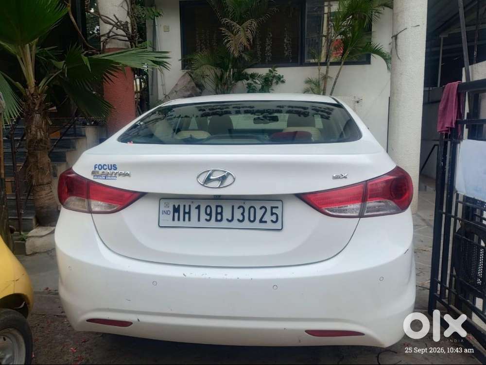 Hyundai Elantra 2012 Car